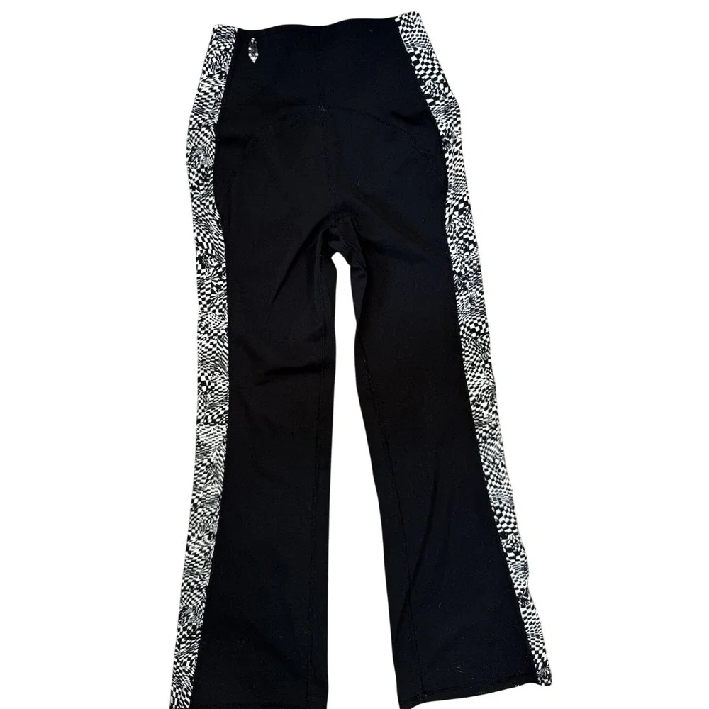 Free People Movement Checkmate Flare Leggings Black White Stripe Pants Sz XS - Picture 6 of 16
